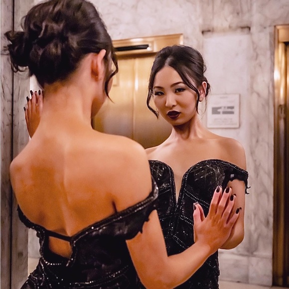 Black off the shoulder sequin gown - Picture 3 of 7